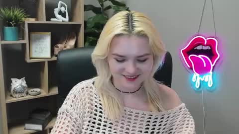 Lily online show from 03.03.26