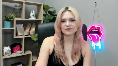 Snapshot of lilysweetxo chatting on 07.09.26 Lily online show from 07.09.26