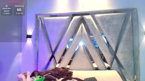 lilyth_7 online show from 10.29.25