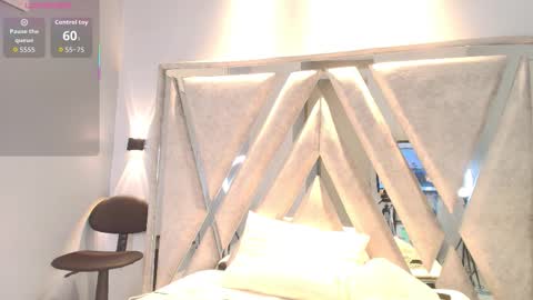 lilyth_7 online show from 10.30.25