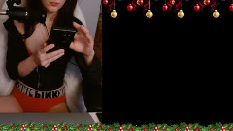 Lily Rone online show from 12.25.24