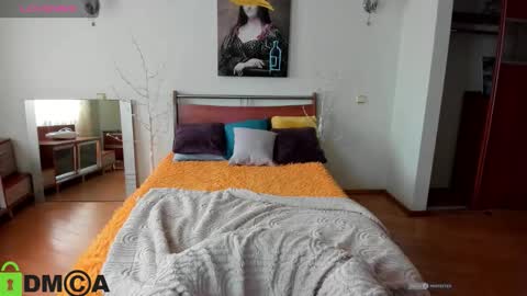 Snapshot of lilyviolet7 chatting on 02.12.26 Hi Im Lily online show from 02.12.26