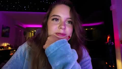 Lily White online show from 09.19.25