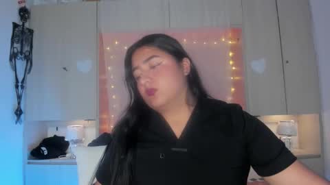 lilywhitee1 online show from 10.26.25