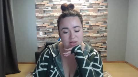 Snapshot of limalagris chatting on 11.02.25 busty princess online show from 11.02.25