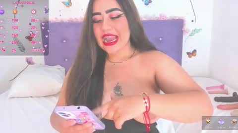 Snapshot of lin_jayani chatting on 11.06.25 Lin online show from 11.06.25