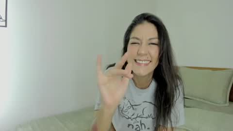 Snapshot of lina__mandarina chatting on 06.19.26 Lina Mandarina online show from 06.19.26