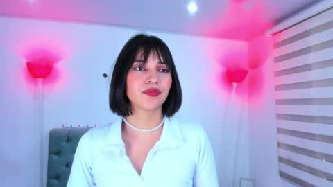 Snapshot of lina_bedoya chatting on 01.15.25 Lina Bedoya online show from 01.15.25