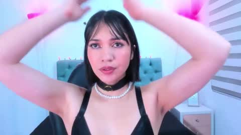 Snapshot of lina_bedoya chatting on 02.10.25 Lina Bedoya online show from 02.10.25