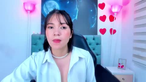 Snapshot of lina_bedoya chatting on 03.10.25 Lina Bedoya online show from 03.10.25