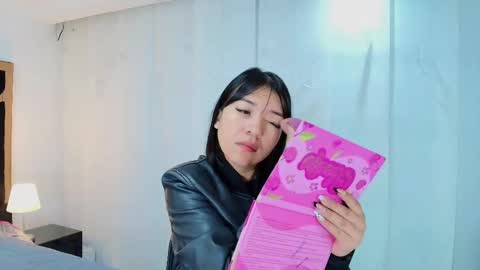 Snapshot of lina_bedoya chatting on 10.02.25 Lina Bedoya online show from 10.02.25