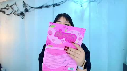 Snapshot of lina_bedoya chatting on 11.06.25 Lina Bedoya online show from 11.06.25