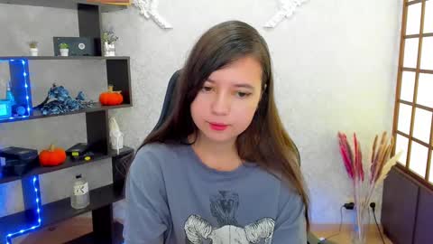 Lina online show from 12.07.24