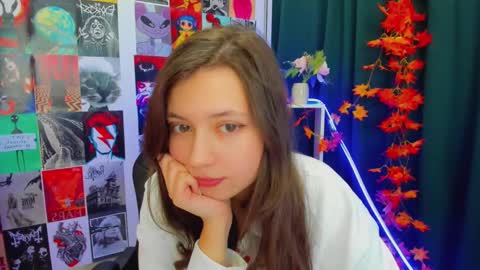 Lina online show from 12.18.24