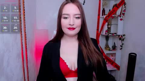 Lina online show from 11.05.25