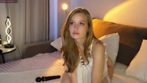Snapshot of lina_kriss chatting on 06.14.26 Kriss and Lina online show from 06.14.26