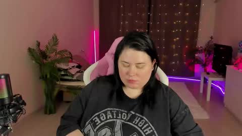 lina_linx online show from 09.19.25