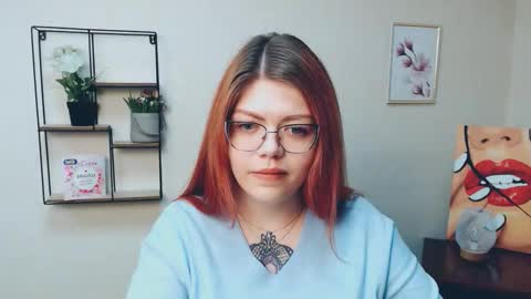 Snapshot of lina_ri chatting on 11.02.25 lina_ri online show from 11.02.25