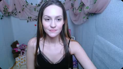 Lina online show from 12.19.24
