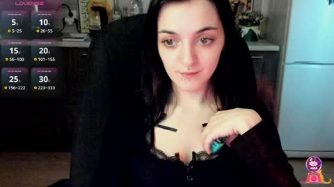 Lina 3  1715622743 online show from 01.22.25