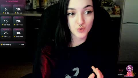 Lina 3  1715622743 online show from 01.29.25