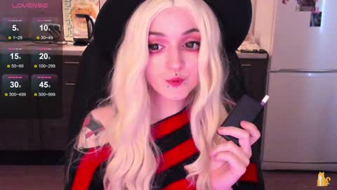 Snapshot of lina_tyaan chatting on 10.28.25 Lina 3 1715622743 online show from 10.28.25