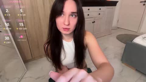 Snapshot of linabbb chatting on 11.14.25 Lina online show from 11.14.25