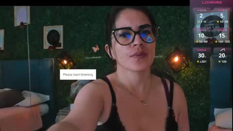 Snapshot of linagh chatting on 10.23.25 Lina online show from 10.23.25