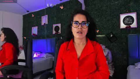 Lina  online show from 11.19.25