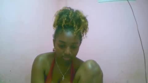 Snapshot of linah1123 chatting on 10.19.25 linah1123 online show from 10.19.25