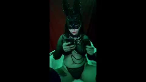 linameyer514718 online show from 03.04.26