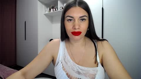 Snapshot of linasparks chatting on 12.07.24 Lina Sparks online show from 12.07.24