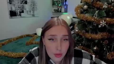 Lina online show from 12.20.24