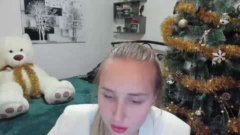 Lina online show from 01.12.25