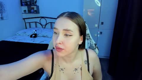 Lina online show from 11.17.25