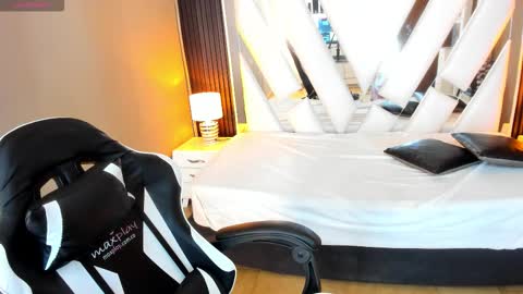  Linda  online show from 11.19.25