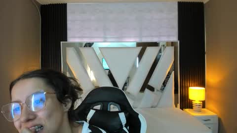  Linda  online show from 12.14.25