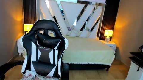  Linda  online show from 03.18.26