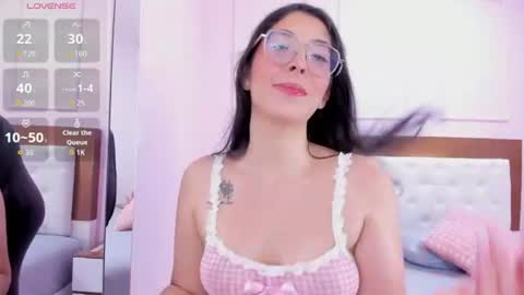 Snapshot of linda_balti chatting on 06.10.26 LINDA online show from 06.10.26