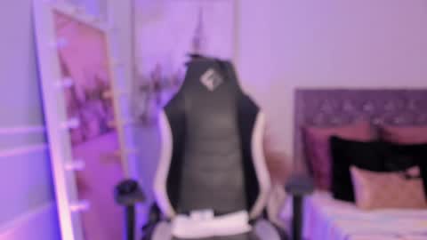 linda_caroline online show from 12.28.24