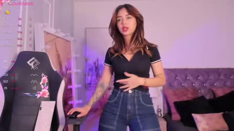 linda_caroline online show from 03.05.25