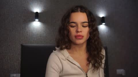 Linda online show from 12.14.25