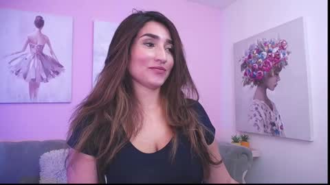 Maria Paula online show from 10.03.25