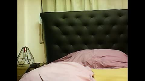 Snapshot of linda_sanchez chatting on 02.06.25 linda online show from 02.06.25