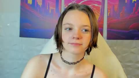 Snapshot of lindaa_bell chatting on 05.03.26 My real name is Olivia online show from 05.03.26
