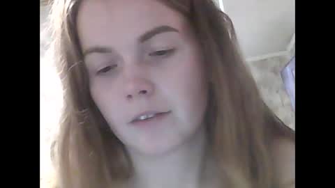 Snapshot of lindaahskys chatting on 10.19.25 LindaAhSkys online show from 10.19.25