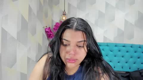    online show from 10.03.25