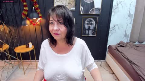 Linda online show from 12.28.24