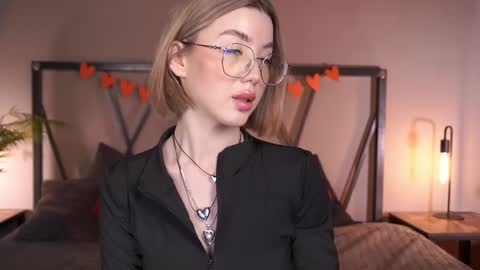 your Linda is back online show from 02.26.25