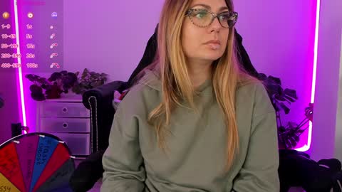 Linda  --  online show from 01.19.25